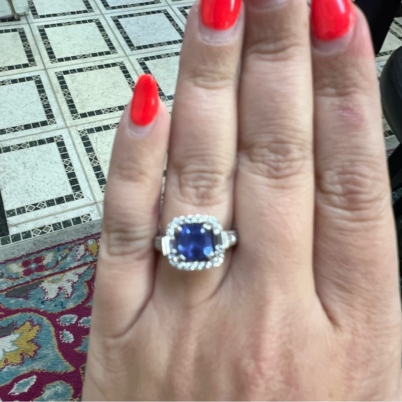 14k White Gold Diamond & Tanzanite Ring - Picture 9 of 11